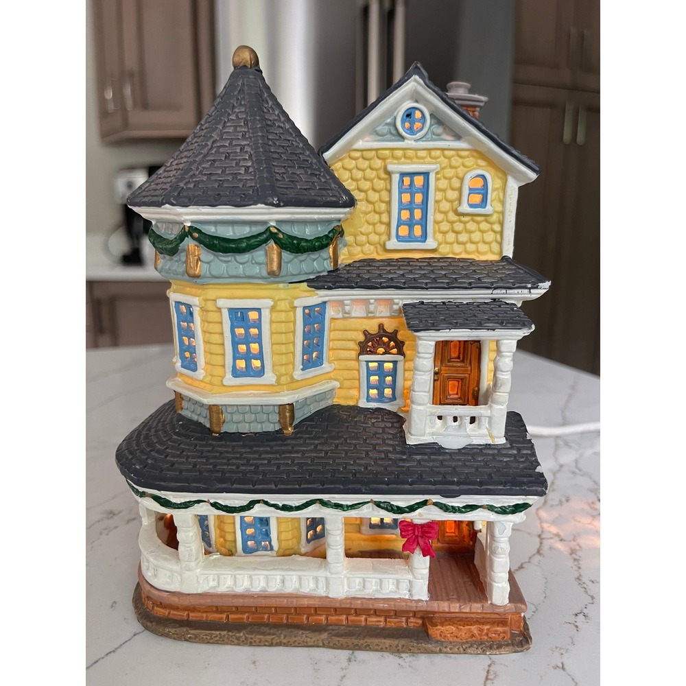 Lemax Caddington Village MADSEN MANOR 2005 Lighted #55239 Unboxed